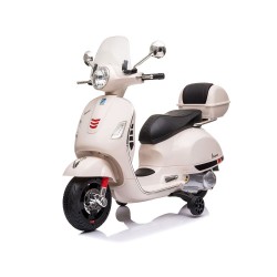 VESPA GTS SUPER WHITE